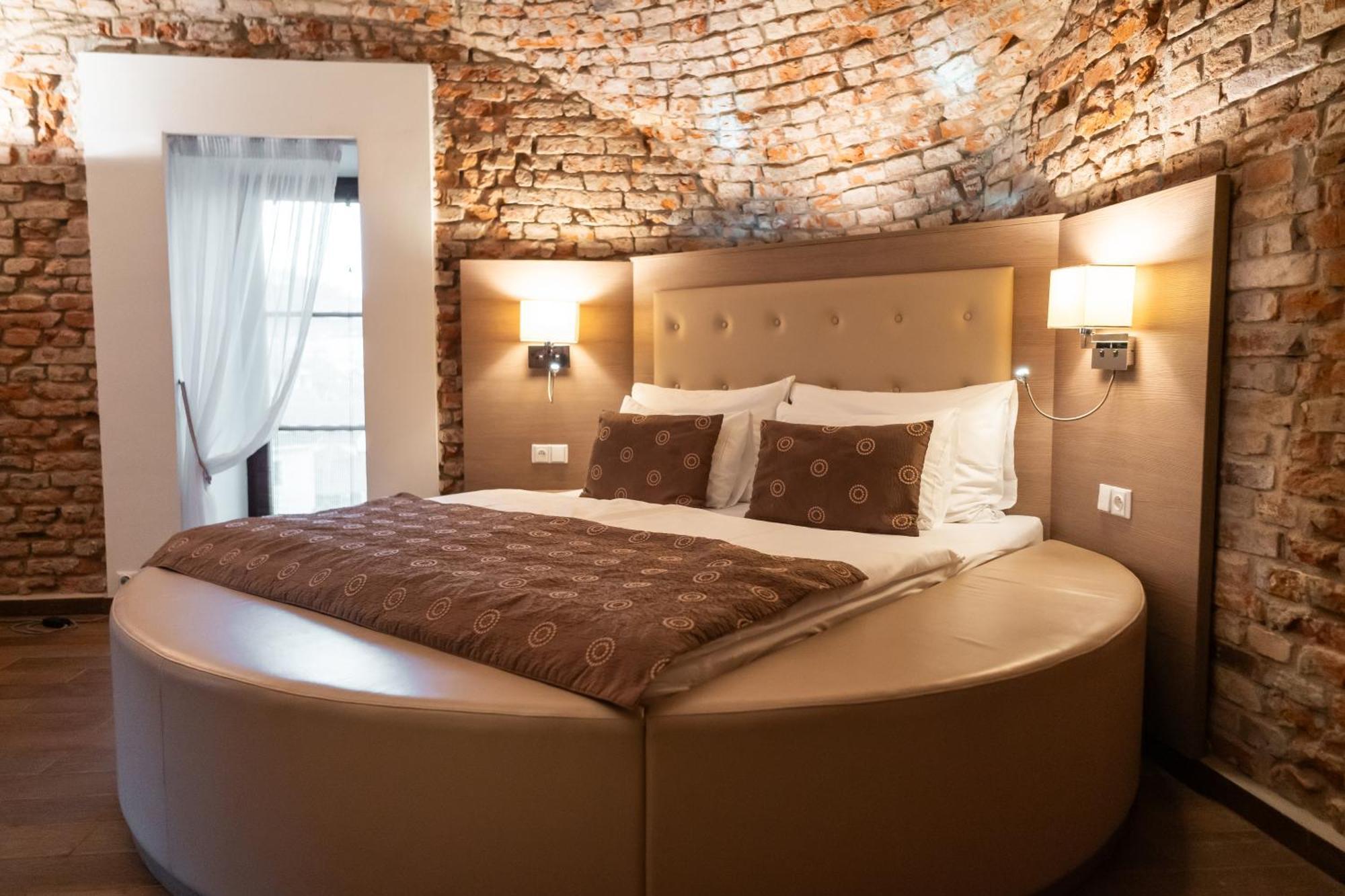 Hotel Sladovna Cerna Hora Exteriör bild