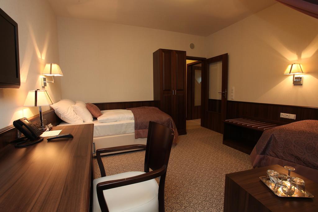 Hotel Sladovna Cerna Hora Rum bild