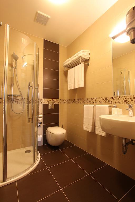 Hotel Sladovna Cerna Hora Rum bild